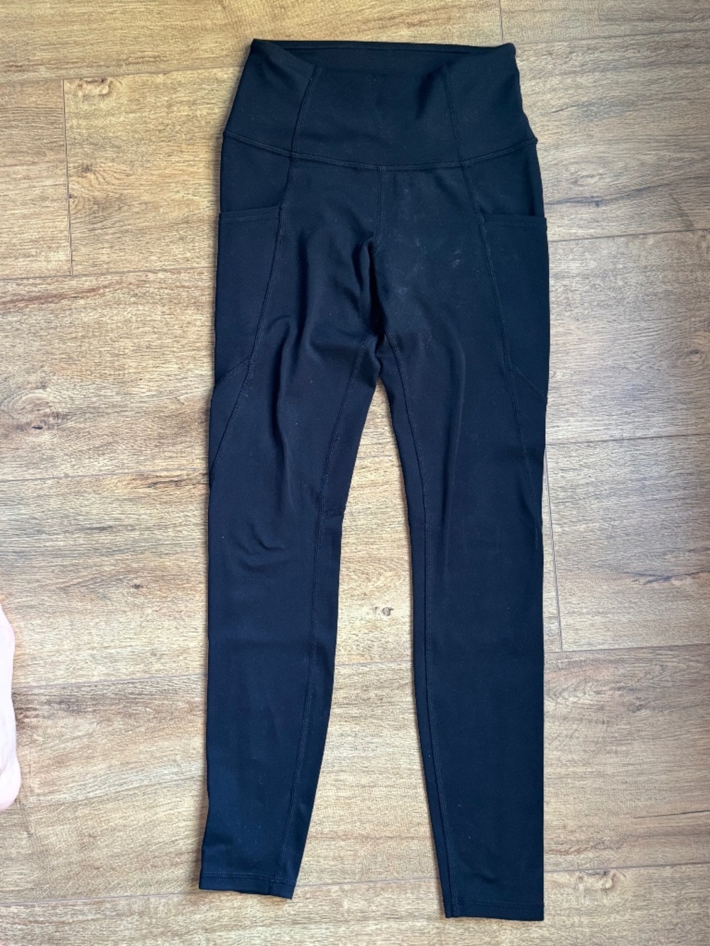 Quince Ultra-Soft Performance leggings with pockets